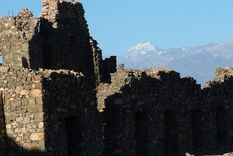 Paramillos epresenta una de las primeras explotaciones mineras de la República Argentina a manos de los Jesuitas.