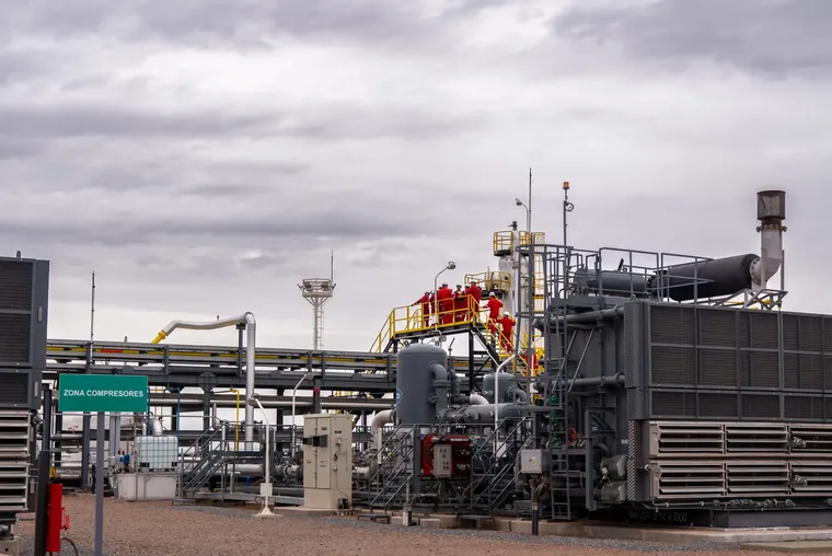 Sistema de procesamiento de Shell en Bajada de Añelo. Sistema de procesamiento de Shell en Bajada de Añelo.