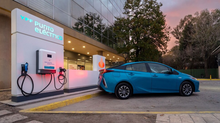 YPF modificó las tarifas para la carga eléctrica.