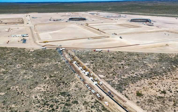 El oleoducto Vaca Muerta Oil Sur (VMOS) inició el cruce subterráneo del Río Negro El oleoducto Vaca Muerta Oil Sur (VMOS) inició el cruce subterráneo del Río Negro