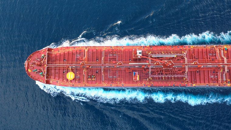 El transporte marítimo de carga se restringió al mínimo