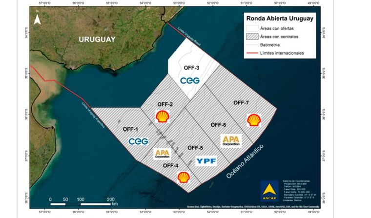 Los siete bloques que conforman el mar territorial de Uruguay, divididos para la exploración de hidrocarburos. Los siete bloques que conforman el mar territorial de Uruguay, divididos para la exploración de hidrocarburos.
