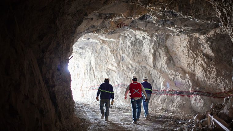 Exploración en la mina de oro de Hualilan, en San Juan Exploración en la mina de oro de Hualilan, en San Juan