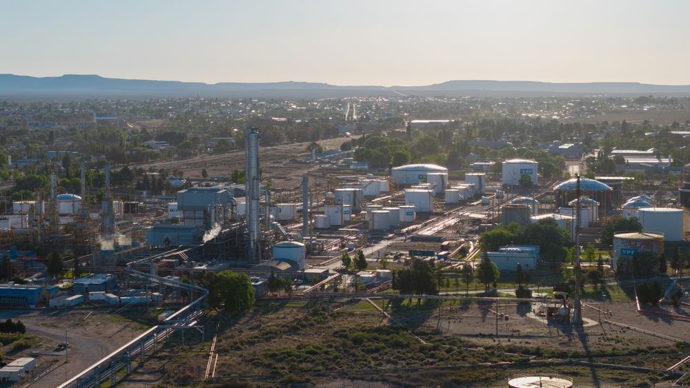 MinErgy | PLAZA HUINCUL refineria petroleo