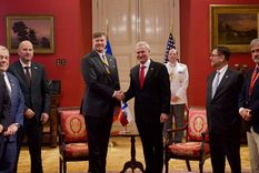 En Chile se firmó el acuerdo con el subsecretario de Estado de los Estados Unidos, Christopher Landau.