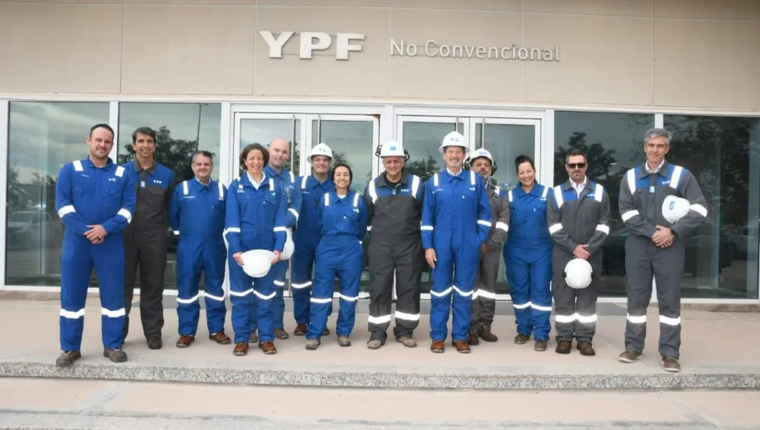 Los directivos recorrieron las operaciones en Loma Campana