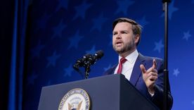 El vicepresidente JD Vance se convirtió al catolicismo y ha hablado de como su nueva fe afectó a su manera de entender la política.