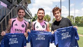 Rodrigo De Paul, Lionel Messi y Franco Colapinto, unidos por el vínculo comercial con YPF.&nbsp;