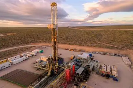 El campo y Vaca Muerta lideran la recuperación económica. El campo y Vaca Muerta lideran la recuperación económica.