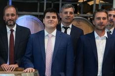 Federico Ramos Napoli, al centro durante una visita a Impsa.