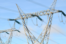 Las obras para ampliar la red de energía eléctrica podrán ser financiadas por privados.