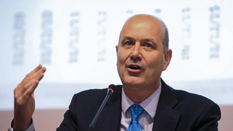 El Gobierno propone&nbsp;garantizar la continuidad administrativa mientras avanzan las licitaciones públicas abiertas para reemplazarlos. &nbsp;