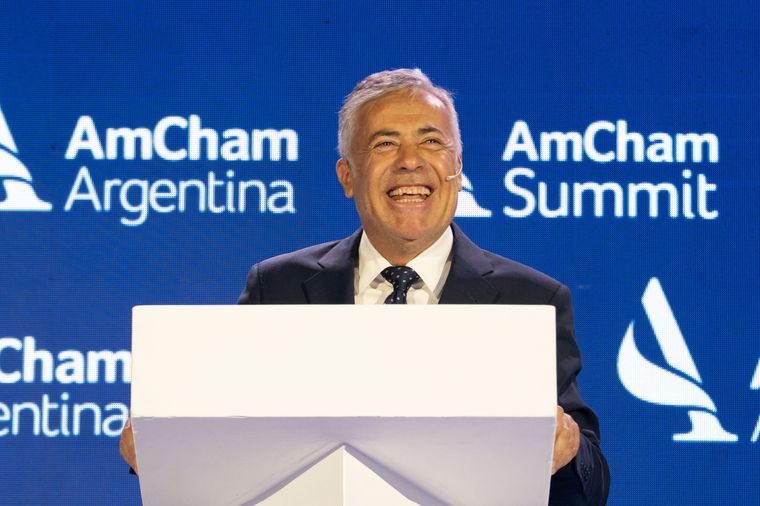 Cornejo dio su apoyo a las reformas estructurales