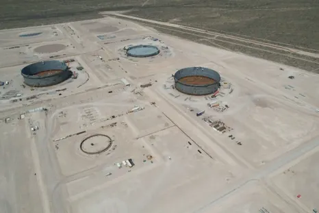 Construcción de tanques. Las obras en Punta Colorada, Río Negro, avanzan. Construcción de tanques. Las obras en Punta Colorada, Río Negro, avanzan.