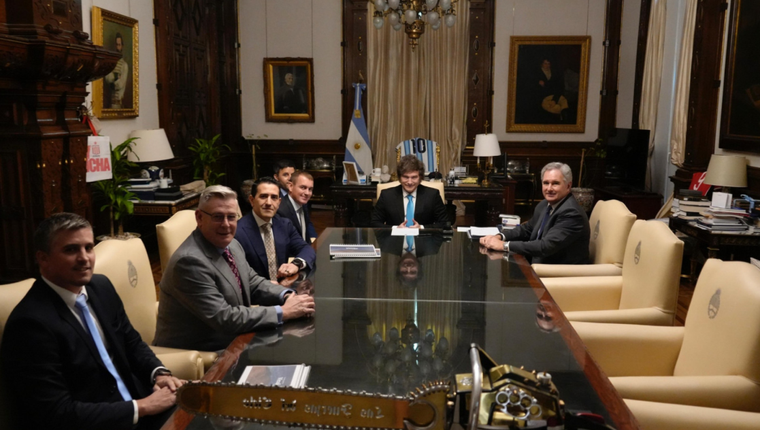 Milei recibió a los directivos del proyecto Vicuña.
