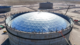 VMOS completa el techo del primer tanque en Punta Colorada y suma un nuevo avance en la terminal