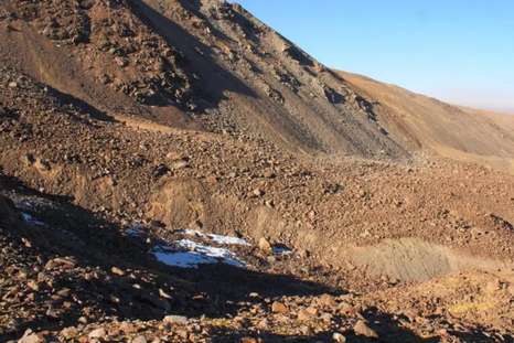 Definir el rol hídrico de los glaciares de escombros, la clave del debate. Definir el rol hídrico de los glaciares de escombros, la clave del debate.