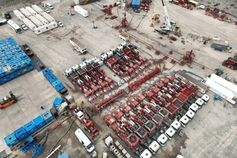 Un set de fractura para extraer petróleo en Vaca Muerta. Un set de fractura para extraer petróleo en Vaca Muerta.