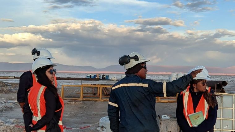 Una empresa china se queda con el salar de Arizaro, una importante explotación de litio en Salta.