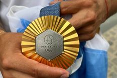 &nbsp;Las medallas de oro son, en su mayoría, de plata (mínimo 92.5%) recubiertas con al menos 6 gramos de oro puro.