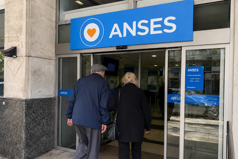 El aguinaldo para jubilados y pensionados se comenzará a pagar en junio. El aguinaldo para jubilados y pensionados se comenzará a pagar en junio.