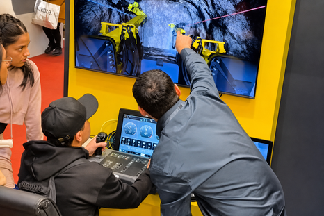 El simulador de equipos de perforación subterránea de Epiroc, proveedora del cobre en Chile. El simulador de equipos de perforación subterránea de Epiroc, proveedora del cobre en Chile.