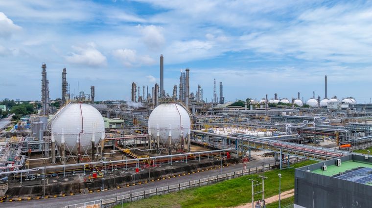 Planta de procesamiento de gas, como la que se construirá en Cutral Có y Plaza Huincul. Planta de procesamiento de gas, como la que se construirá en Cutral Có y Plaza Huincul.