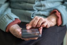 Los créditos para jubilados pueden gestionarse desde aplicaciones móviles y permiten financiar gastos personales en diferentes plazos.