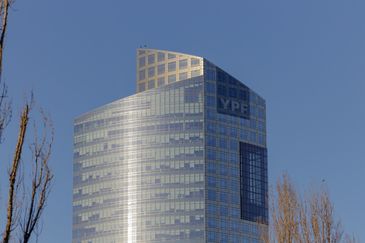 YPF y un fallo histórico en Estados Unidos a favor de la Argentina. YPF y un fallo histórico en Estados Unidos a favor de la Argentina.