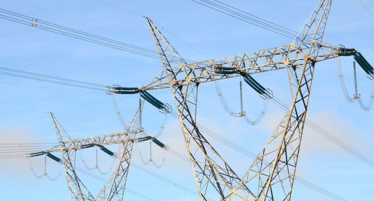 Las obras para ampliar la red de energía eléctrica podrán ser financiadas por privados.