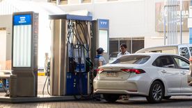 El precio del petróleo aumenta y debería se reflejó en el surtidor. Foto: Santiago Tagua/MDZ