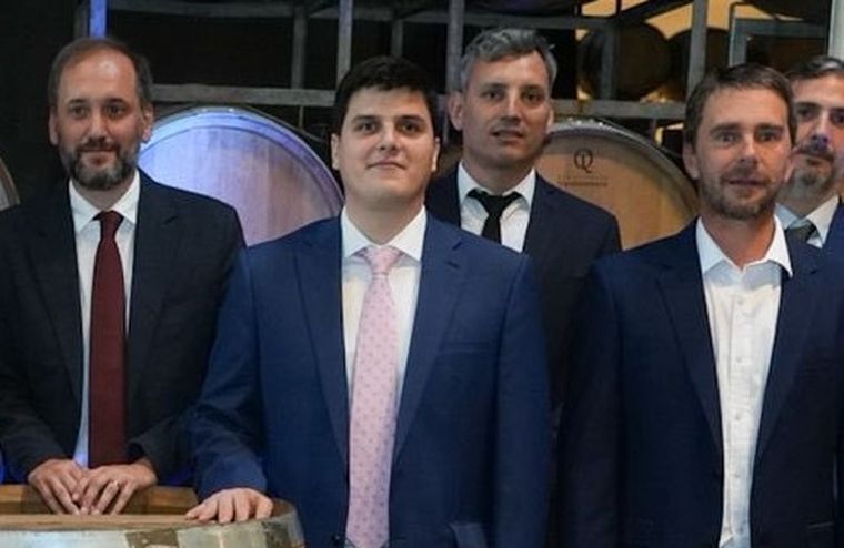 Federico Ramos Napoli, al centro durante una visita a Impsa.