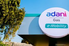 Una estación de gas del conglomerado indio Adani.