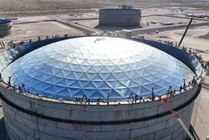 vmos completa el techo del primer tanque en punta colorada y suma un nuevo avance en la terminal