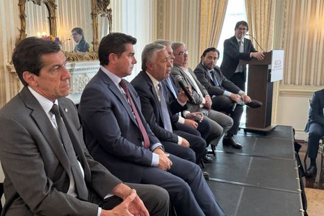 Los gobernadores que acomapañan a Milei y Caputo en la Argentina Week son claves por la titularidad de los proyectos energéticos y mineros. Los gobernadores que acomapañan a Milei y Caputo en la Argentina Week son claves por la titularidad de los proyectos energéticos y mineros.