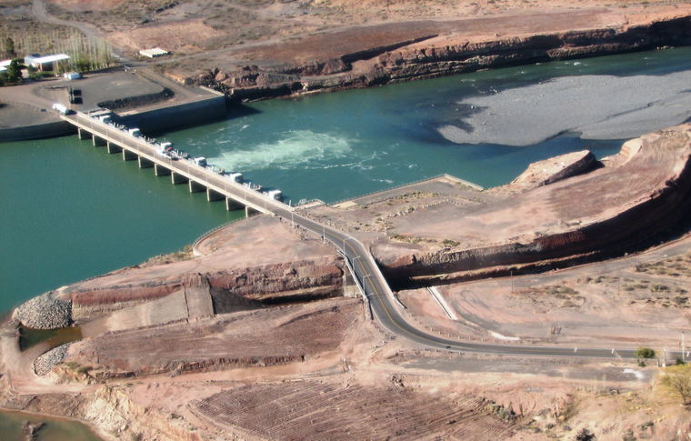 La represa Portezuelo Grande es parte del complejo Cerro Colorados, en Neuquén. La represa Portezuelo Grande es parte del complejo Cerro Colorados, en Neuquén.