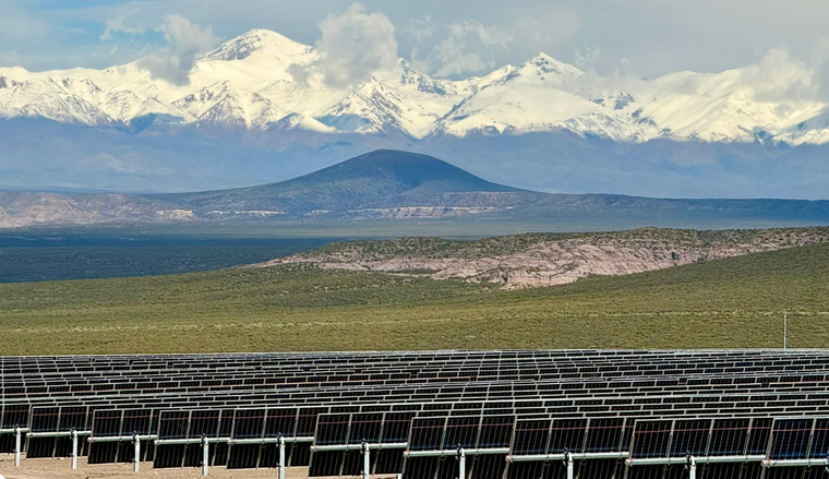 El parque solar San Rafael, en Mendoza, es uno de los proyectos de Genneia en el país. El parque solar San Rafael, en Mendoza, es uno de los proyectos de Genneia en el país.
