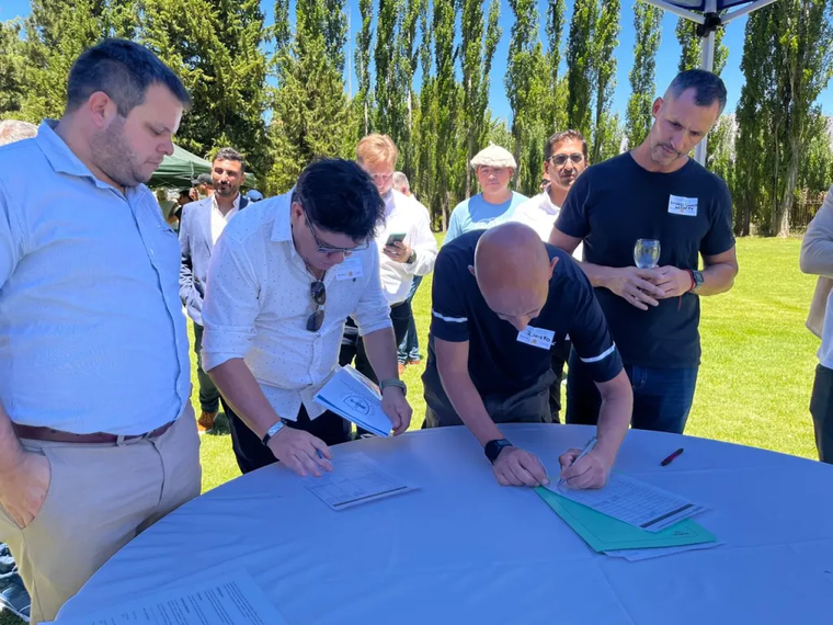 Empresario y proveedores mostraron entusiasmo por la concreción del PSJ