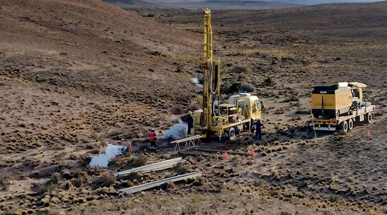 Blue Sky Uranium&nbsp;informó el inicio de un programa hidrogeológico destinado a evaluar las fuentes de agua necesarias para una eventual operación minera.