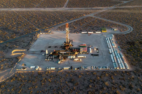 La presencia de Pan American Energy en Vaca Muerta. La presencia de Pan American Energy en Vaca Muerta.